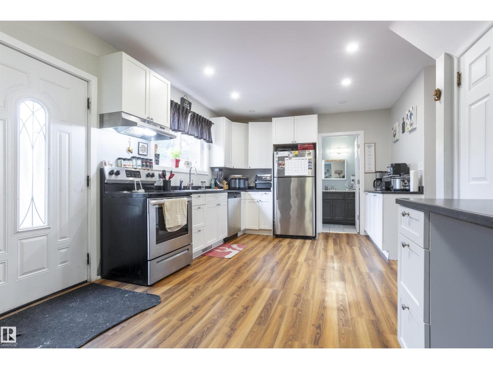 10880 73 ST NW photo 3