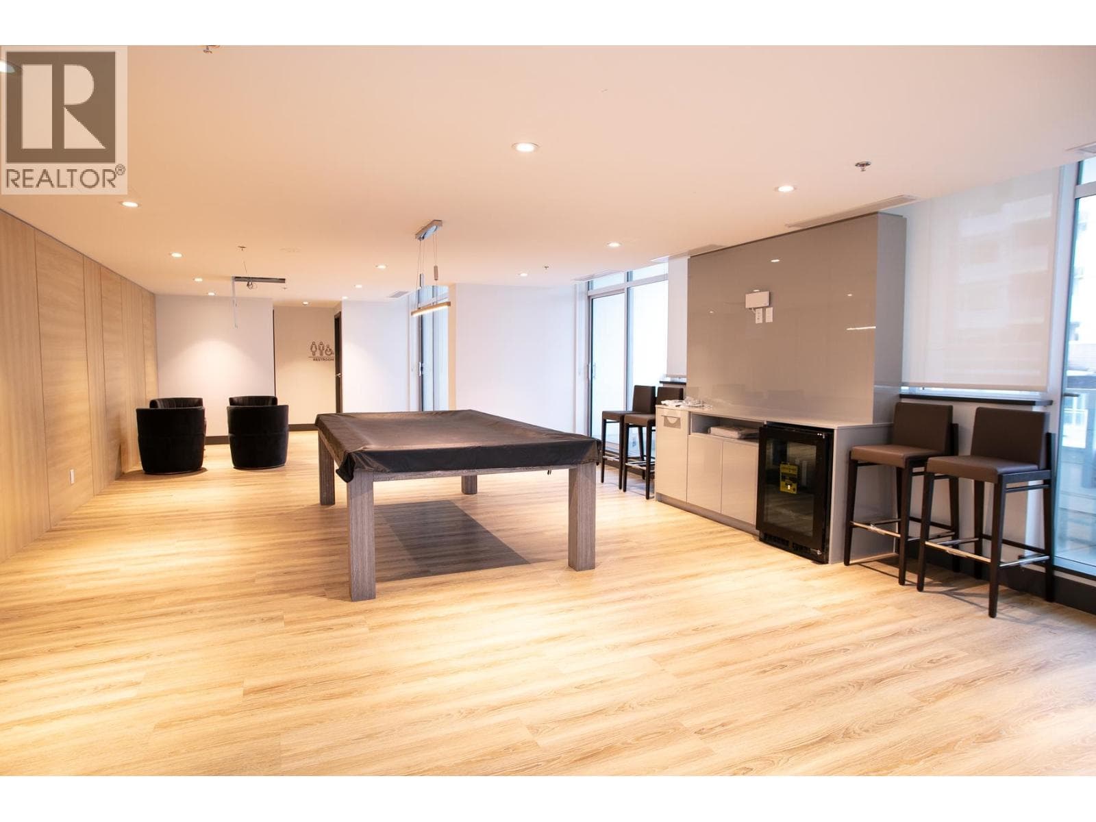 306 1675 LIONS GATE LANE photo 4