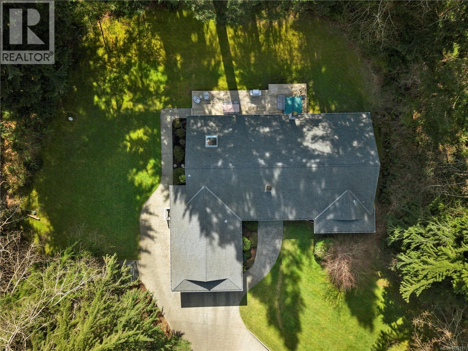 670 Homewood Rd photo 4