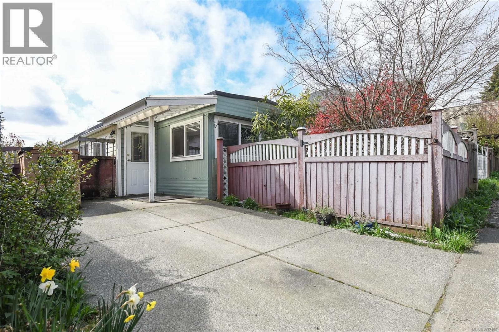2 bed 1 bath single family at 2723 Penrith Ave — $525,000