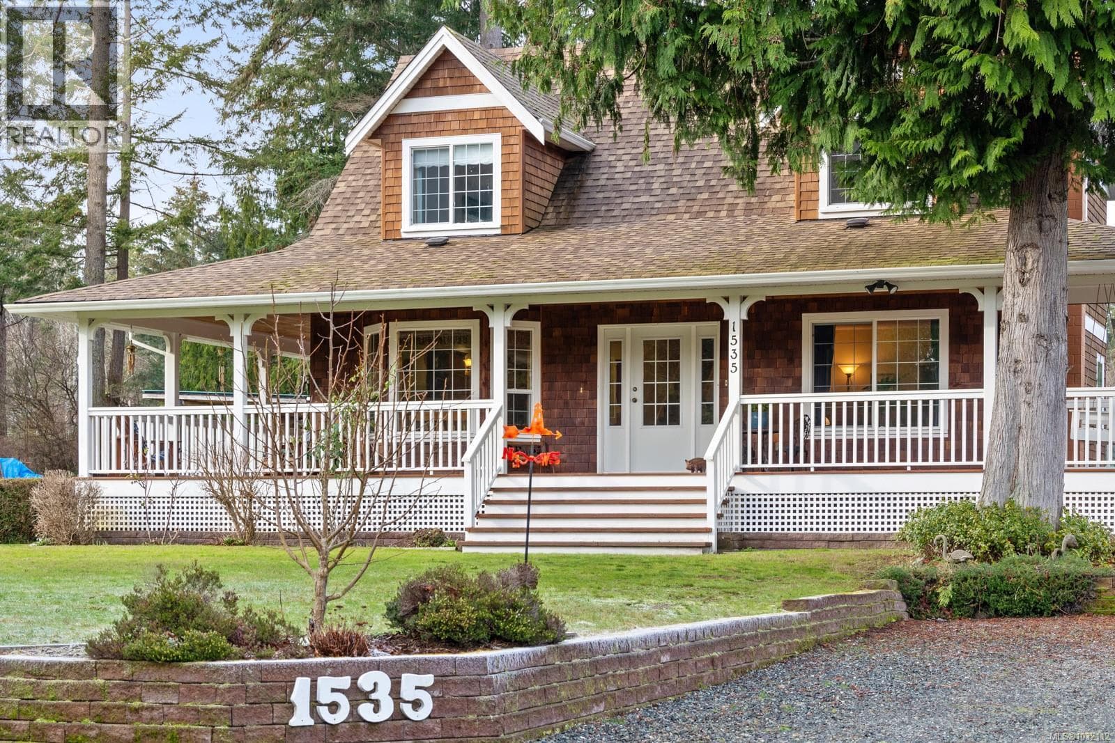 3 bed 2 bath single family at 1535 Baikie Rd — $1,199,000