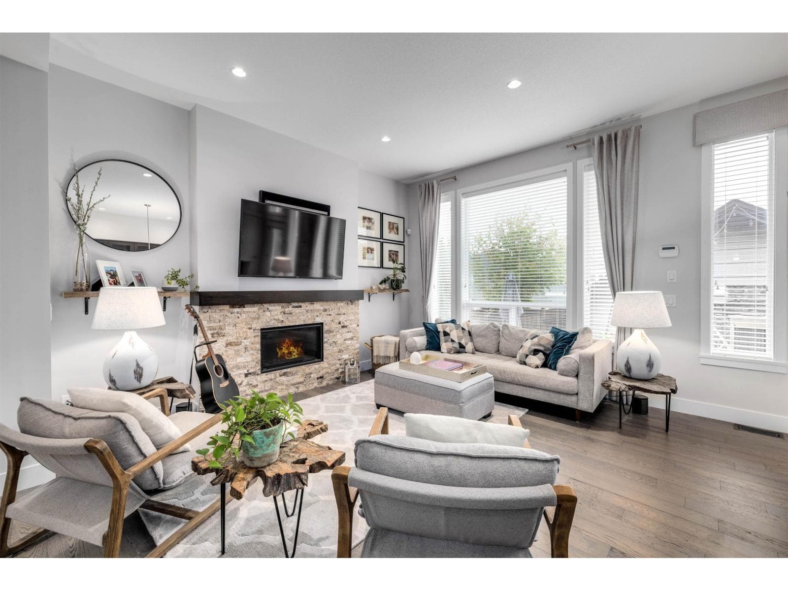 2115 166 STREET photo 3