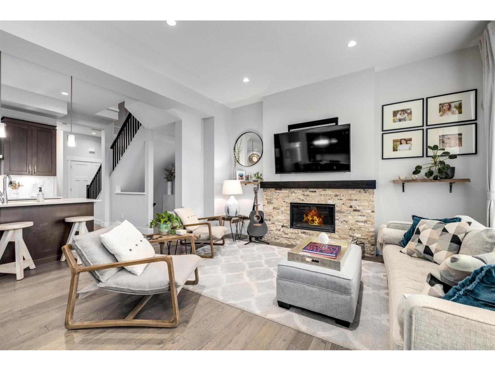 2115 166 STREET photo 4