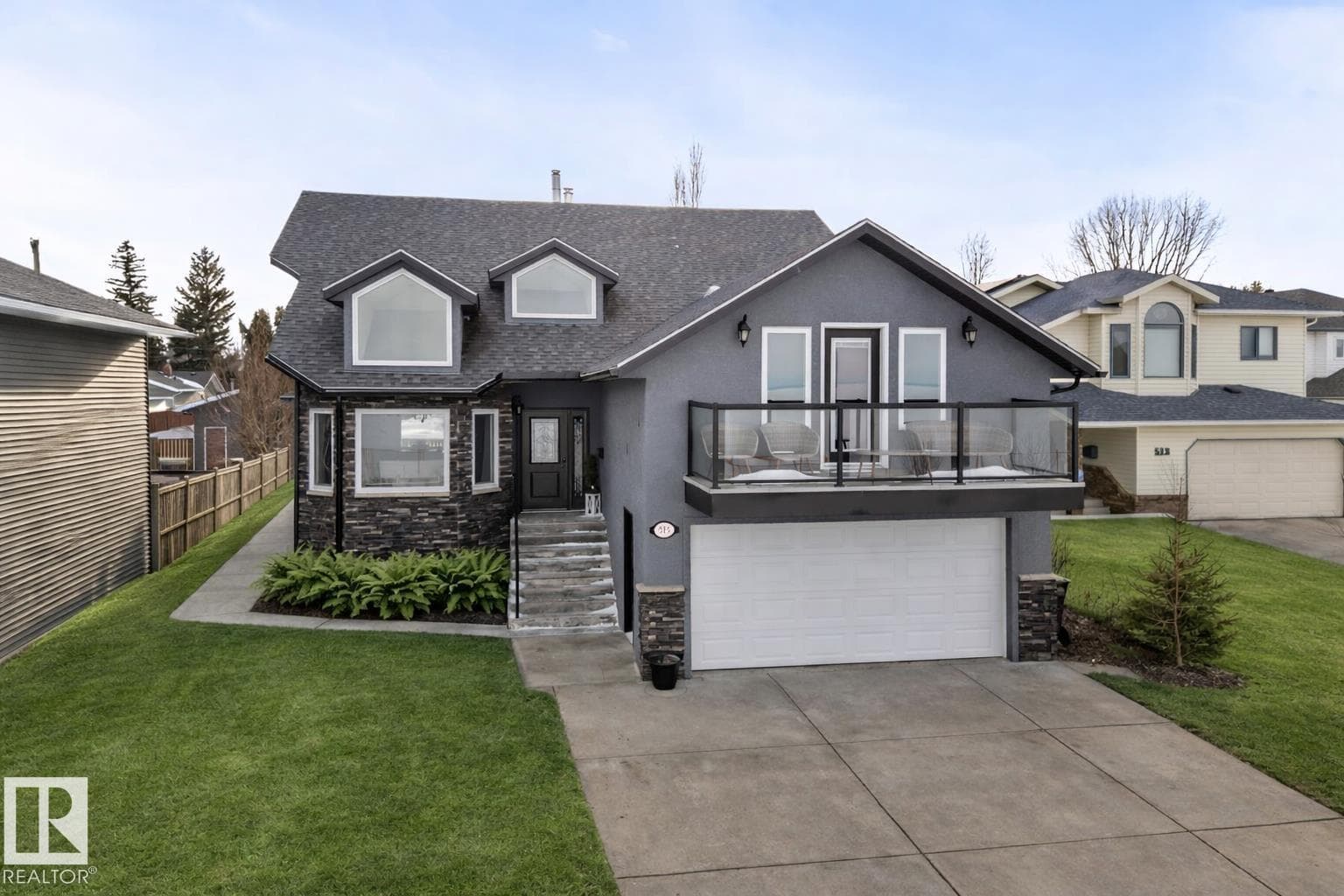 6 bed 4 bath single family at 515 Lakeshore DR — $869,900