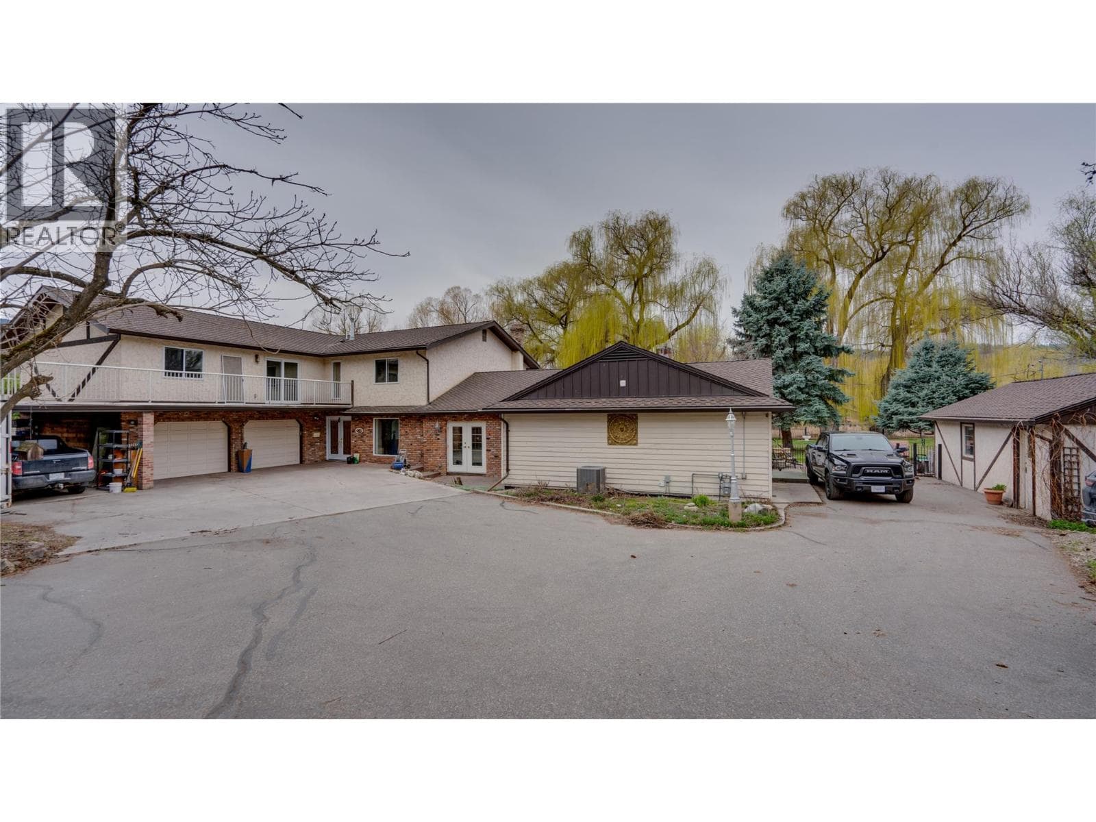 12300 Kalamalka Road photo 4