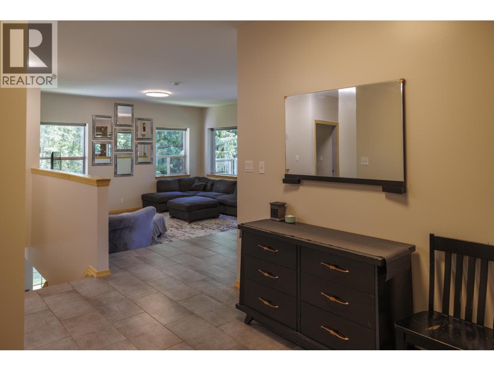 4040 MOUNTAIN VIEW ROAD photo 5