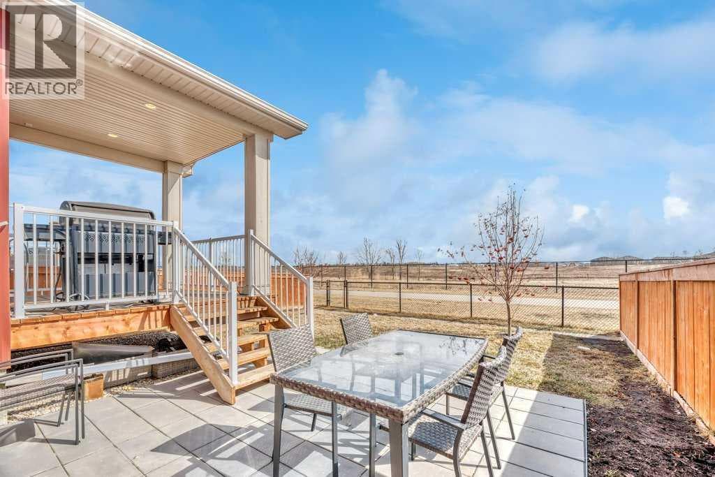 261 Wildrose Drive photo 4