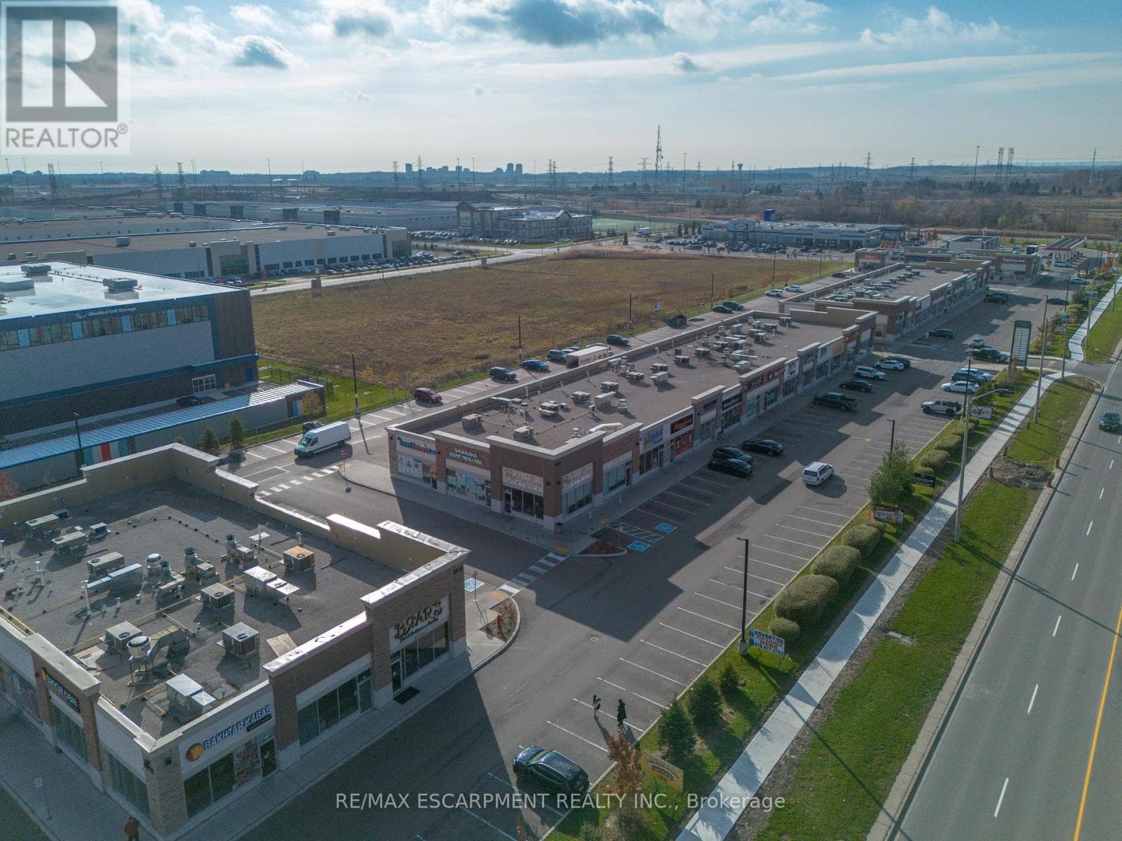 24 - 3920 EGLINTON AVENUE W photo 4