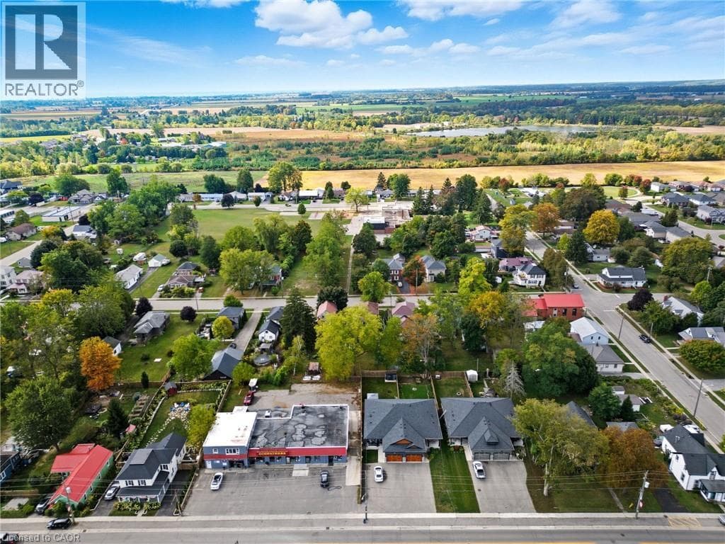 1053 BAY Street photo 2