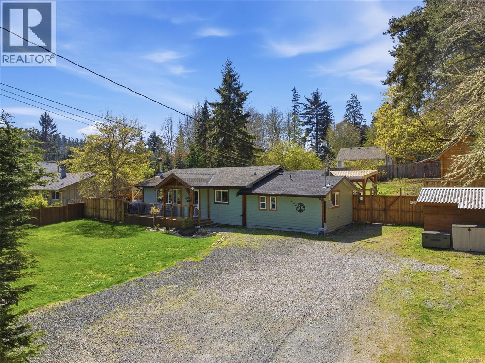 1704 Whiffin Spit Rd photo 5