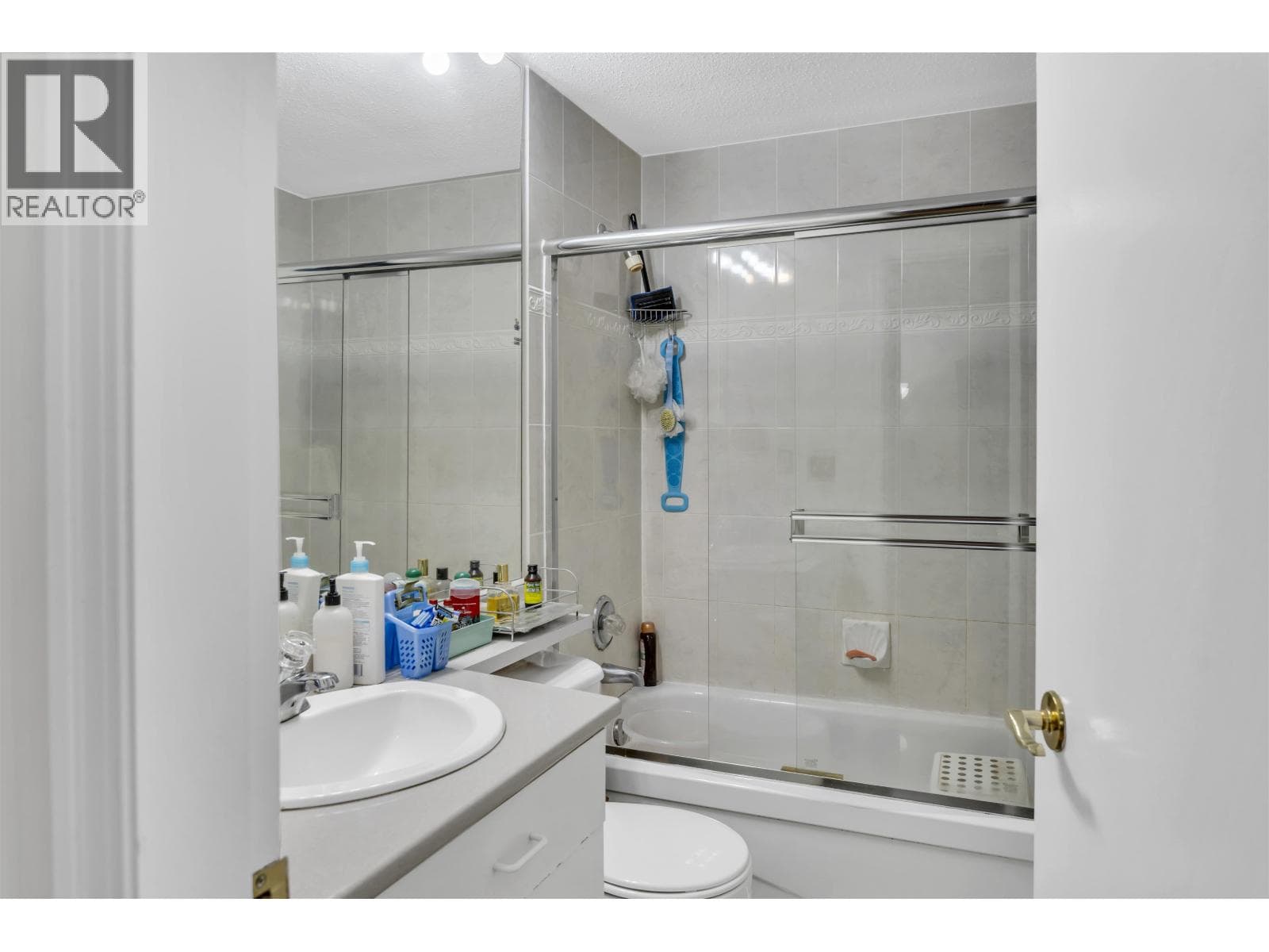 212 6939 GILLEY AVENUE photo 5