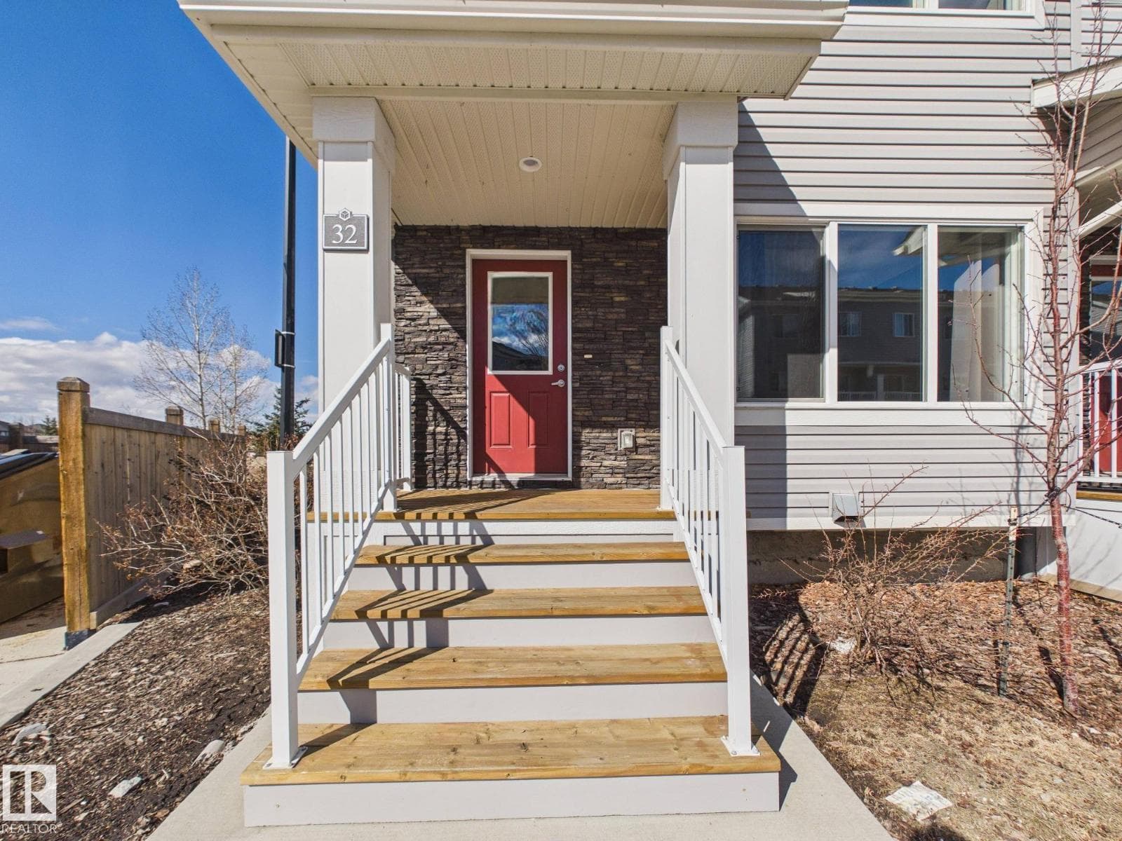 #32 2121 Haddow DR NW