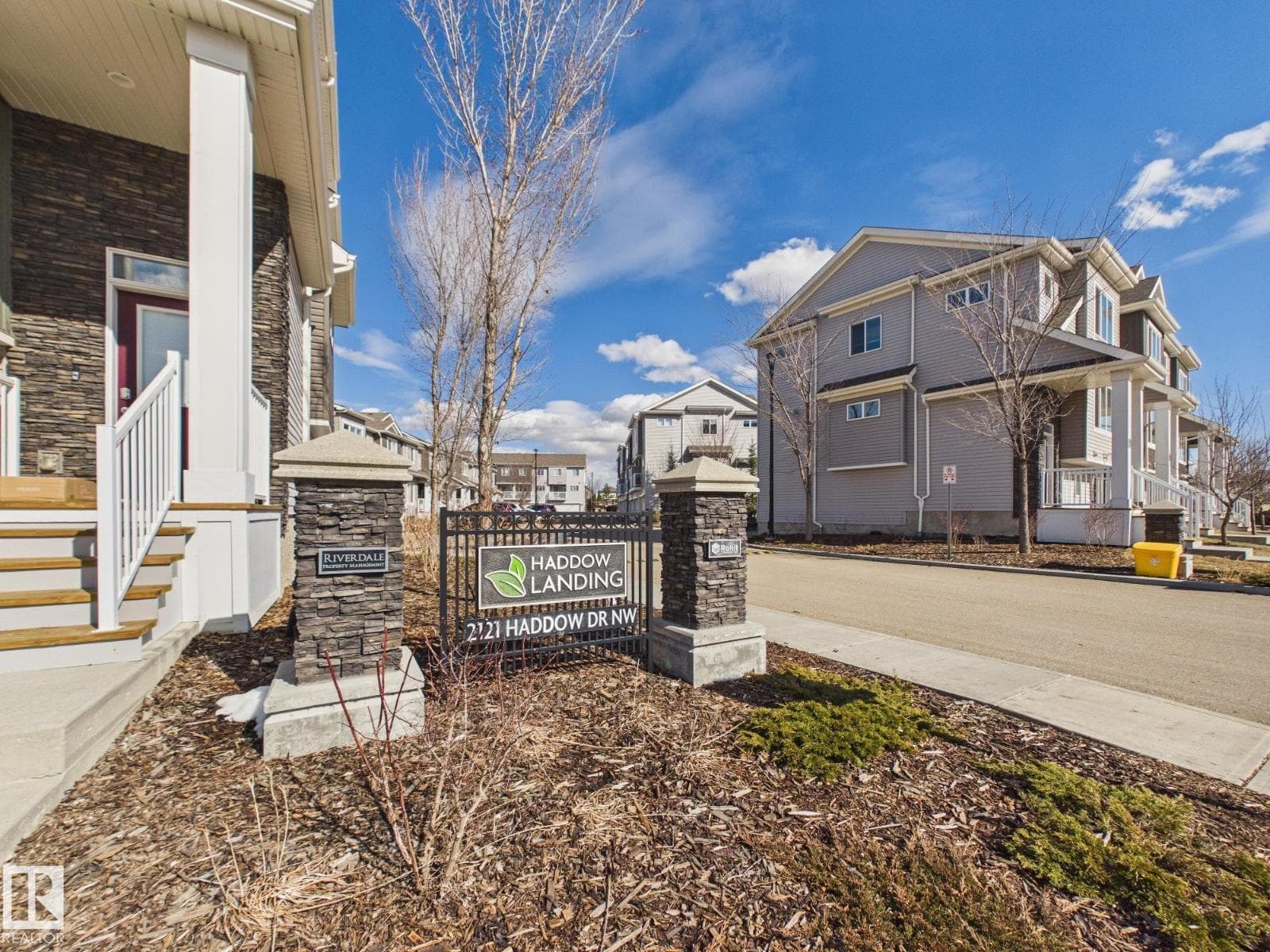 #32 2121 Haddow DR NW — photo 2