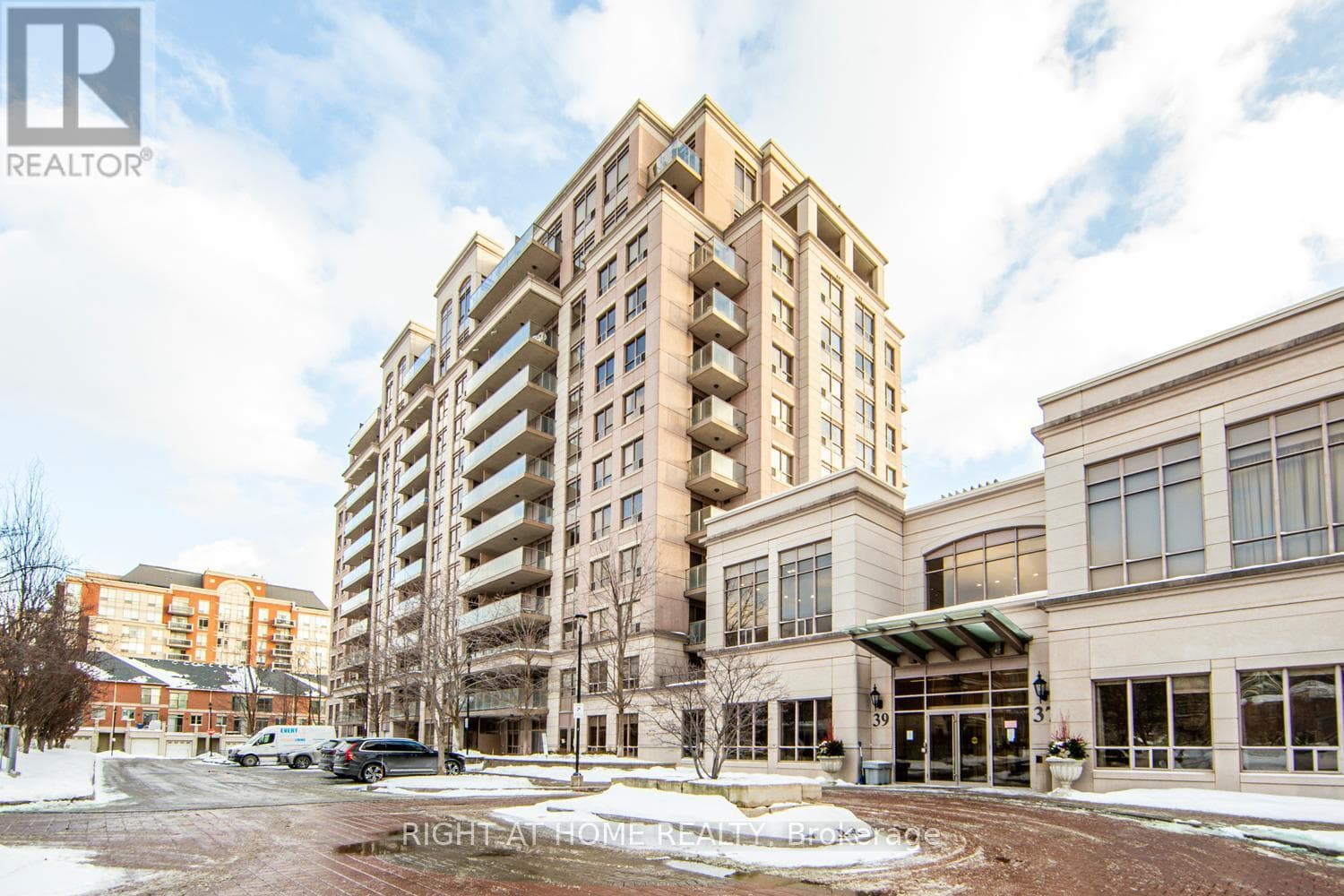 2 bed 2 bath single family at UPH2 - 37 GALLERIA PARKWAY — $830,000