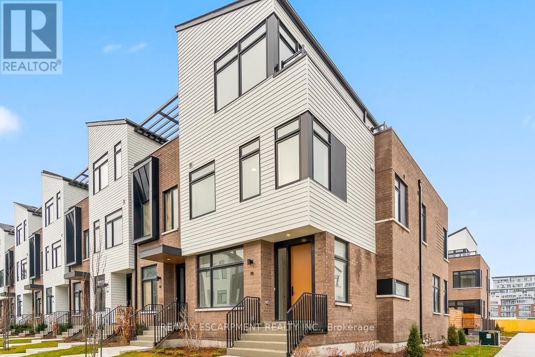 3 bed 4 bath single family at 19 - 20 LOU PARSONS WAY — $1,685,000