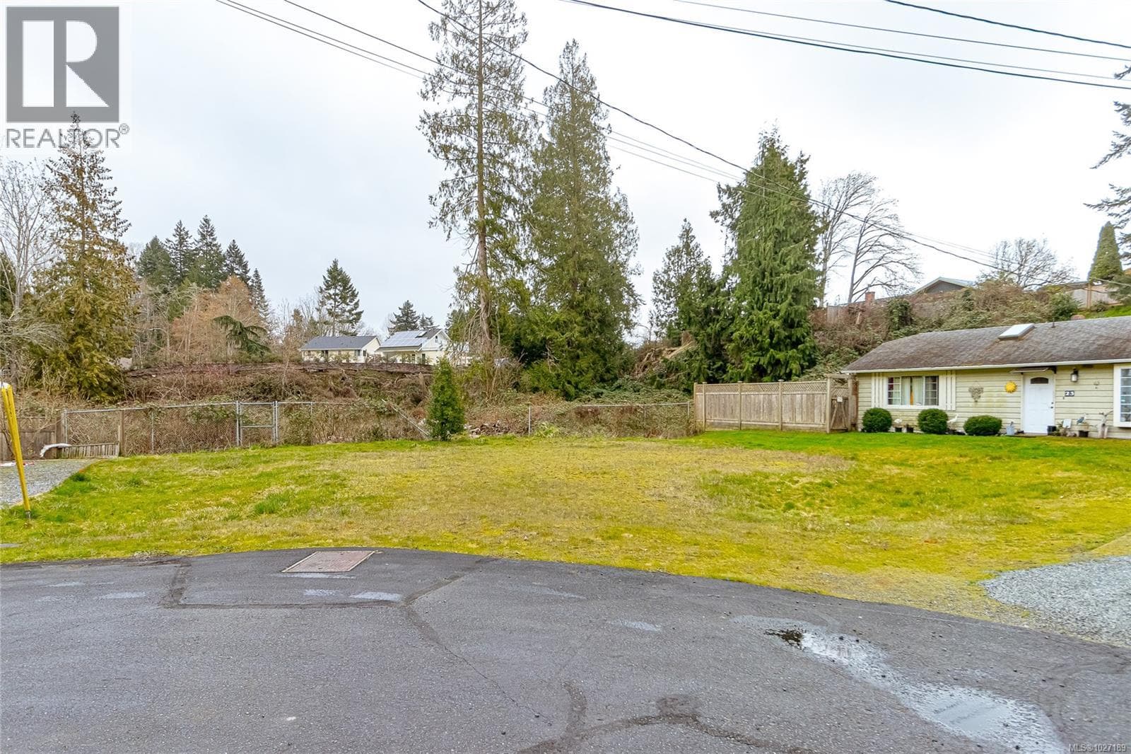 vacant land at 24 493 PIONEER Cres — $354,900
