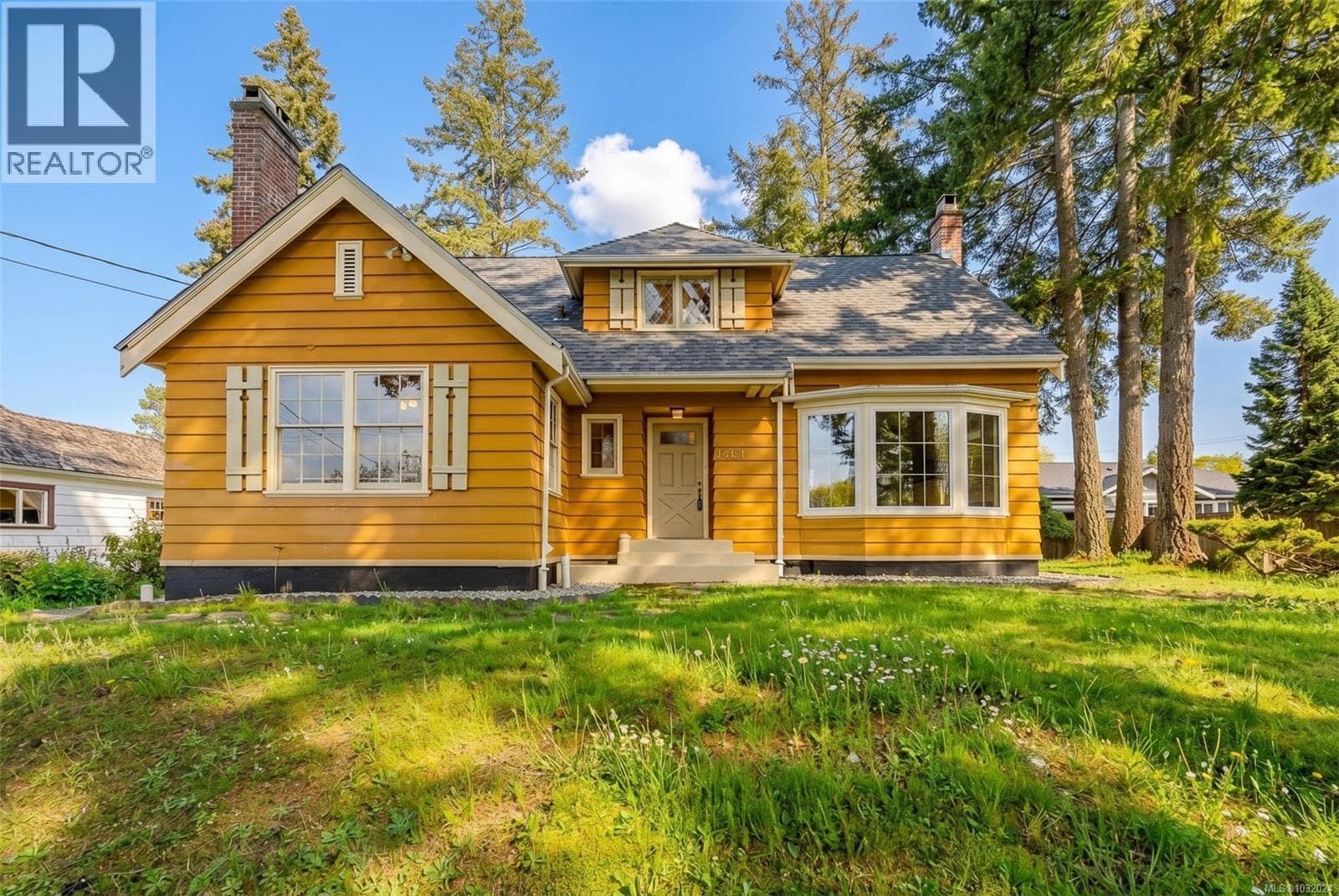 4 bed 2 bath single family at 4749 Leslie Ave — $719,000