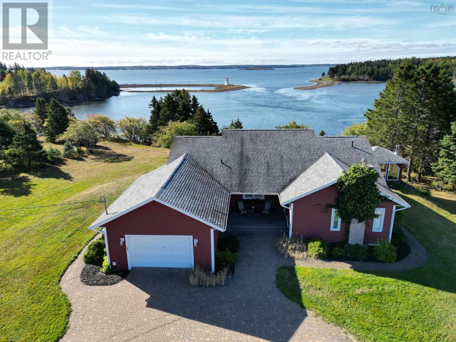 2 bed 3 bath single family at 11 Wharf Road — $699,000