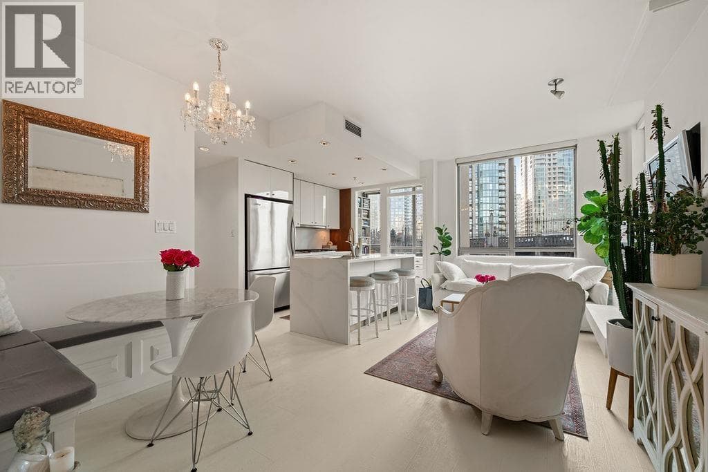 601 1005 BEACH AVENUE photo 5