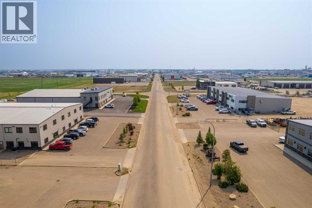 7156 56 Street photo 4
