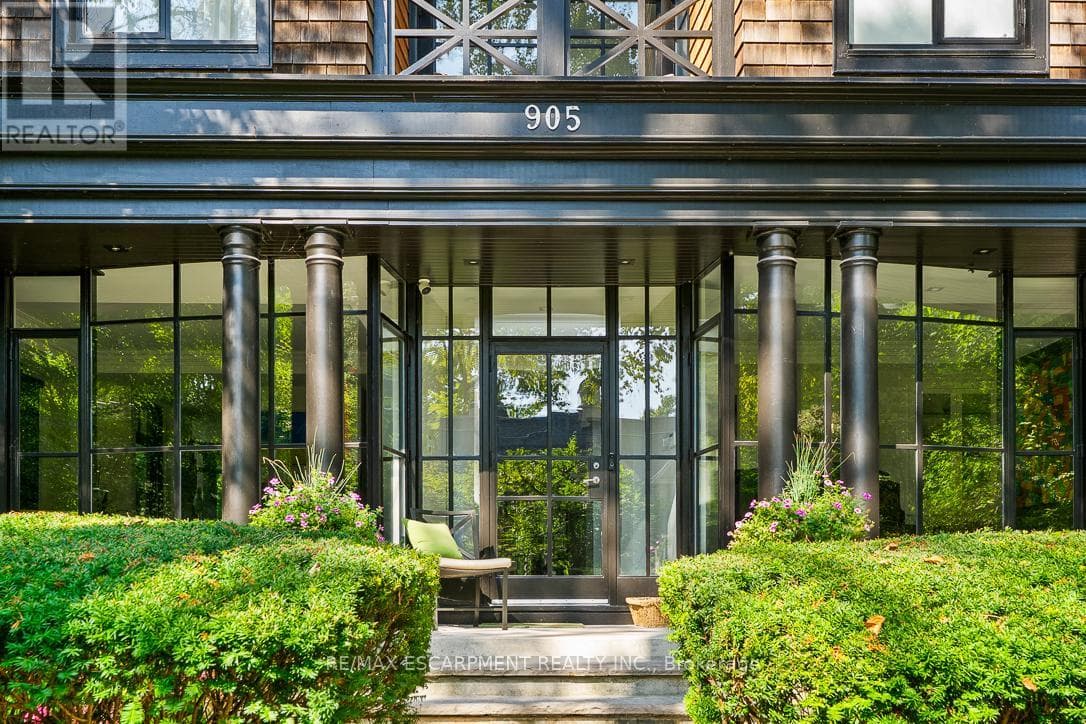 905 SANGSTER AVENUE photo 3