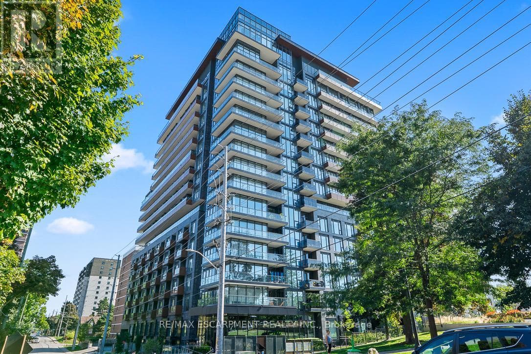 3 bed 2 bath single family at 1012 - 21 PARK STREET E — $799,000