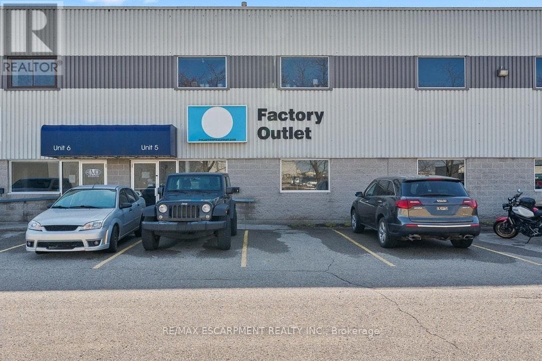 1 bath industrial at 5 - 70 MONARCH ROAD — $899,000