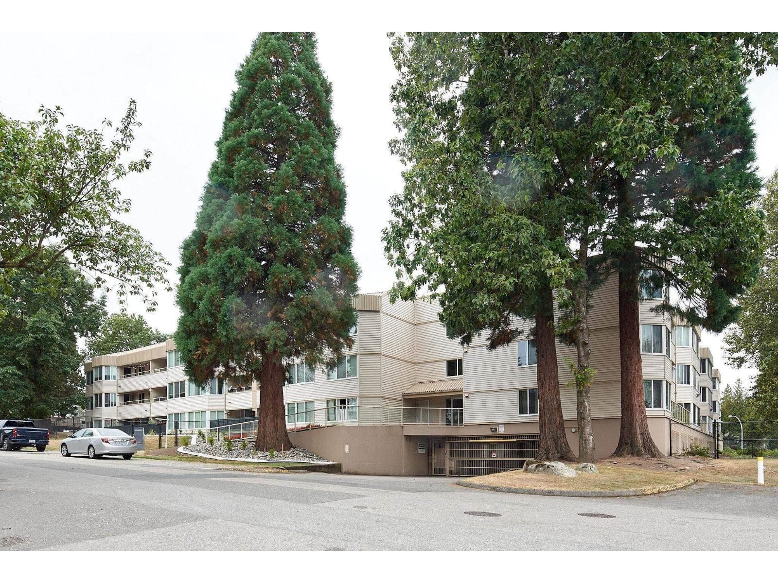 113 9635 121 STREET photo 2