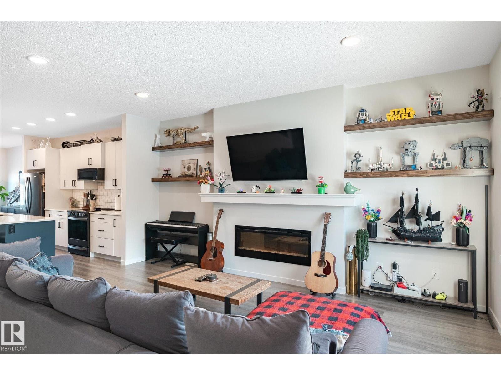 17487 77 ST NW photo 5