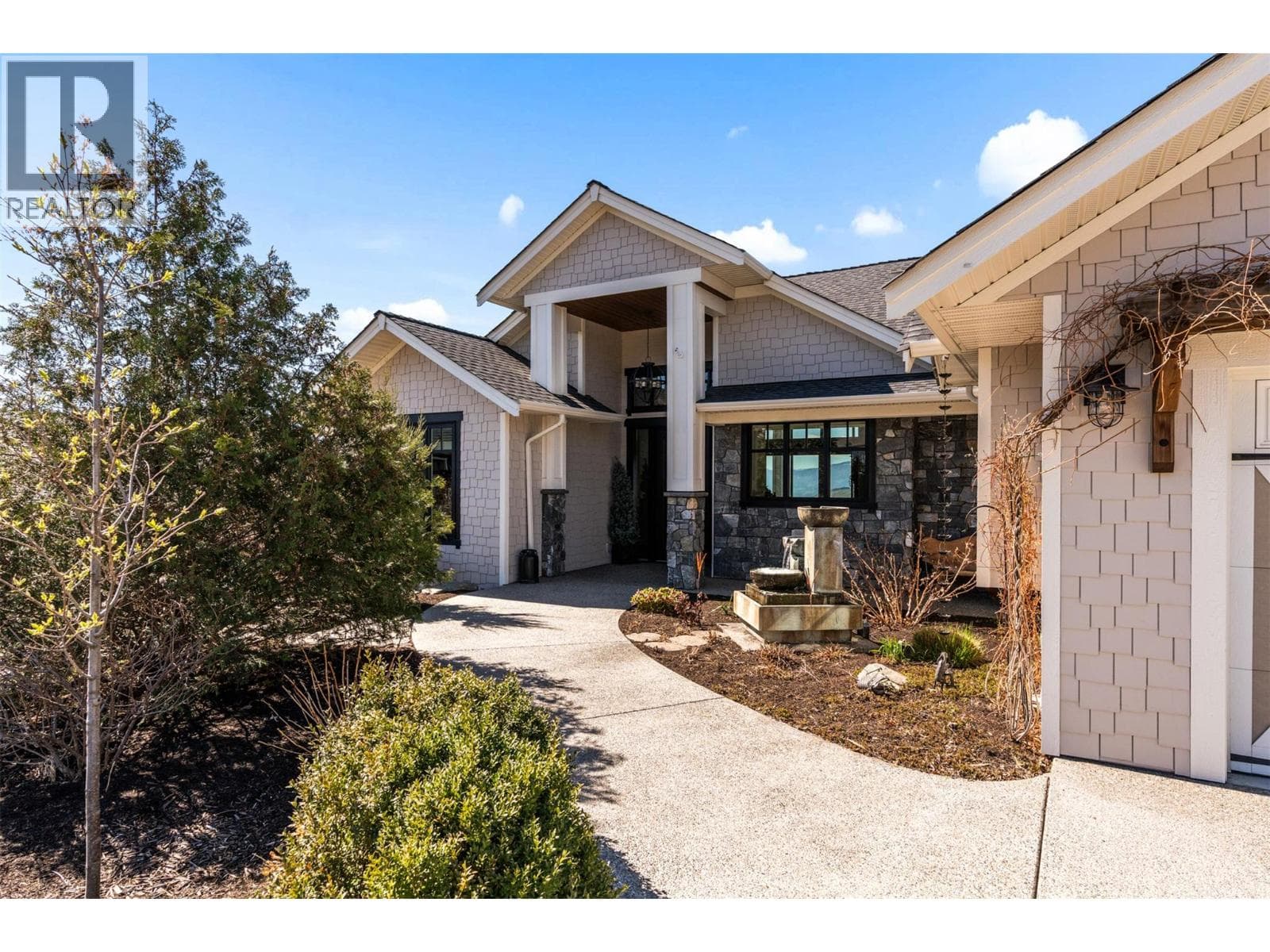 1548 Phoenix Drive photo 4