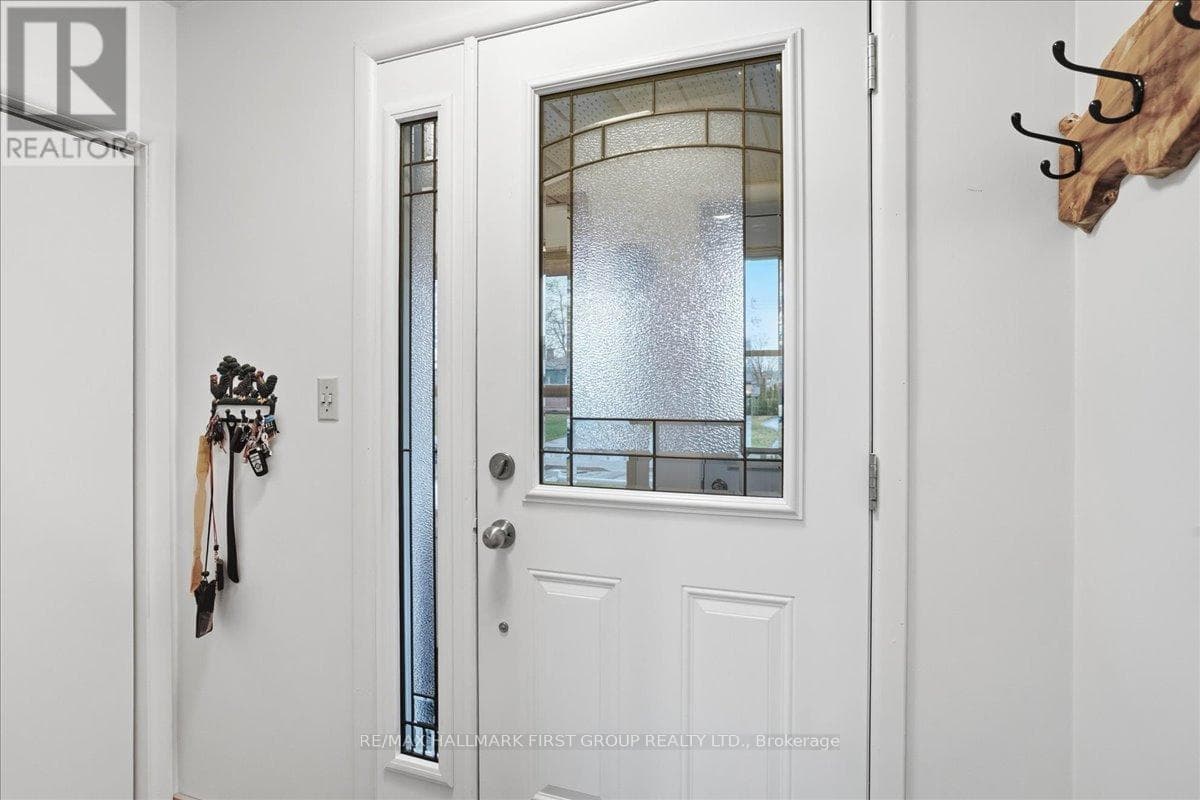 638 BRIDGE STREET photo 5