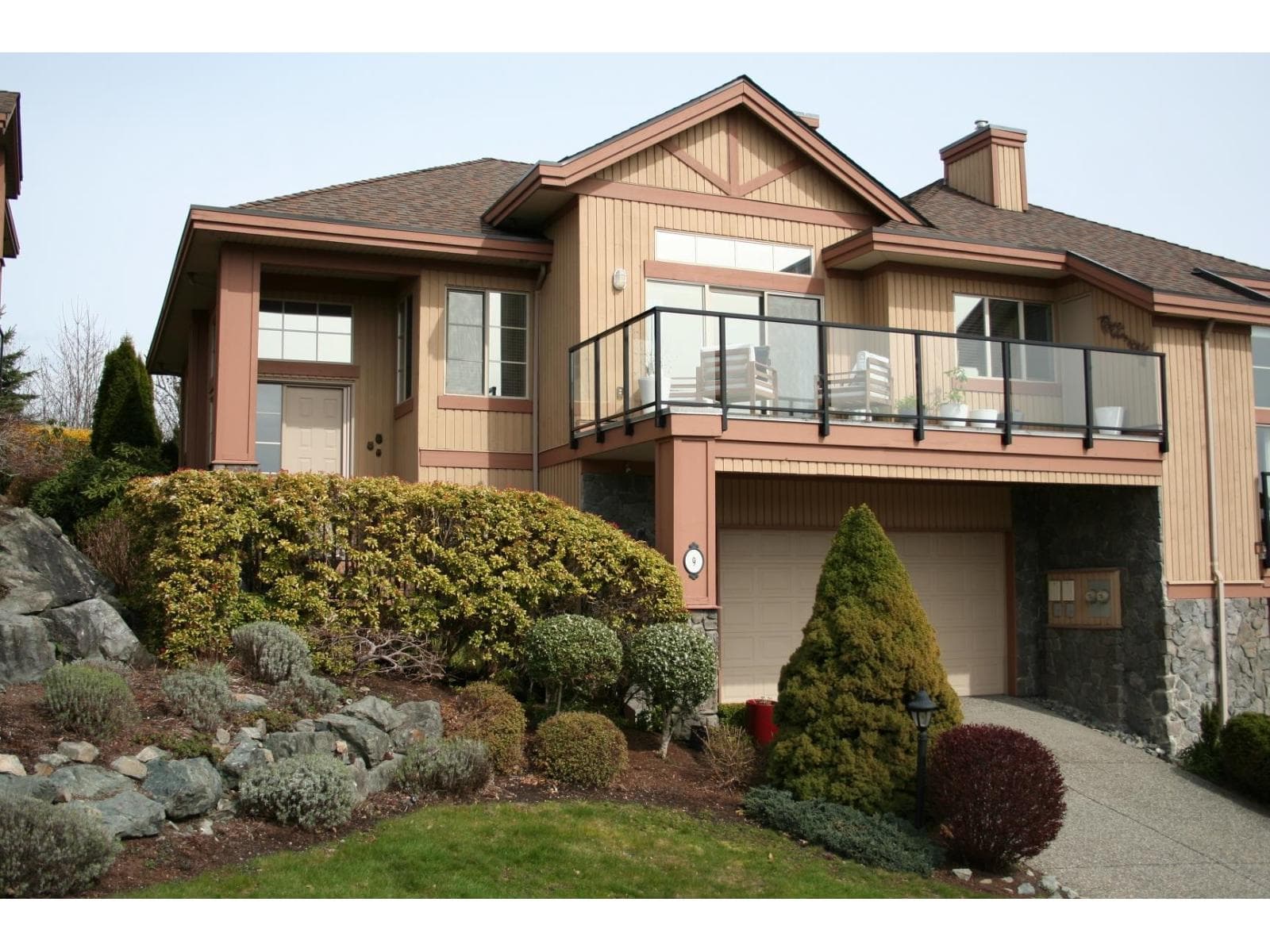 4 bed 3 bath single family at 9 35931 EMPRESS DRIVE — $1,199,999