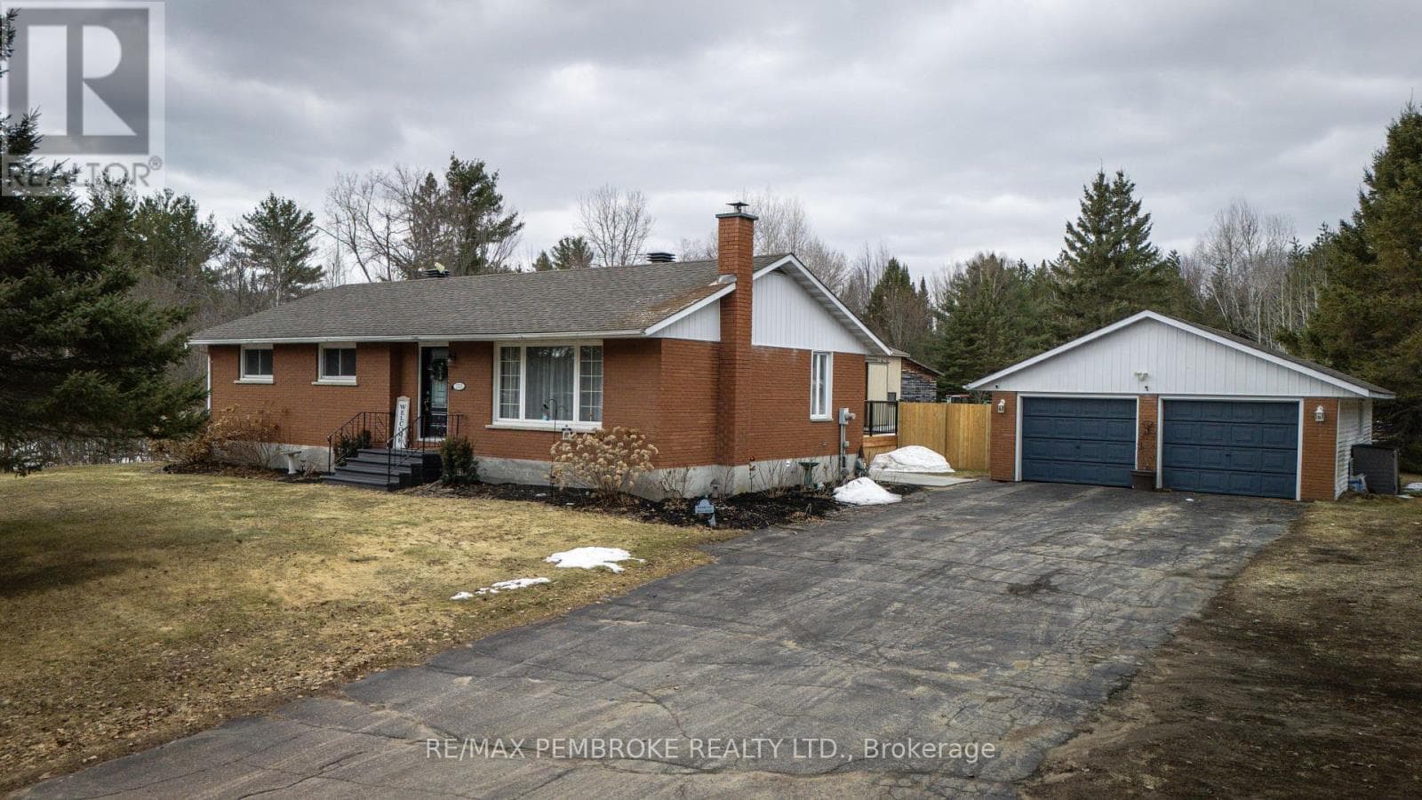 2313 B LINE ROAD photo 3