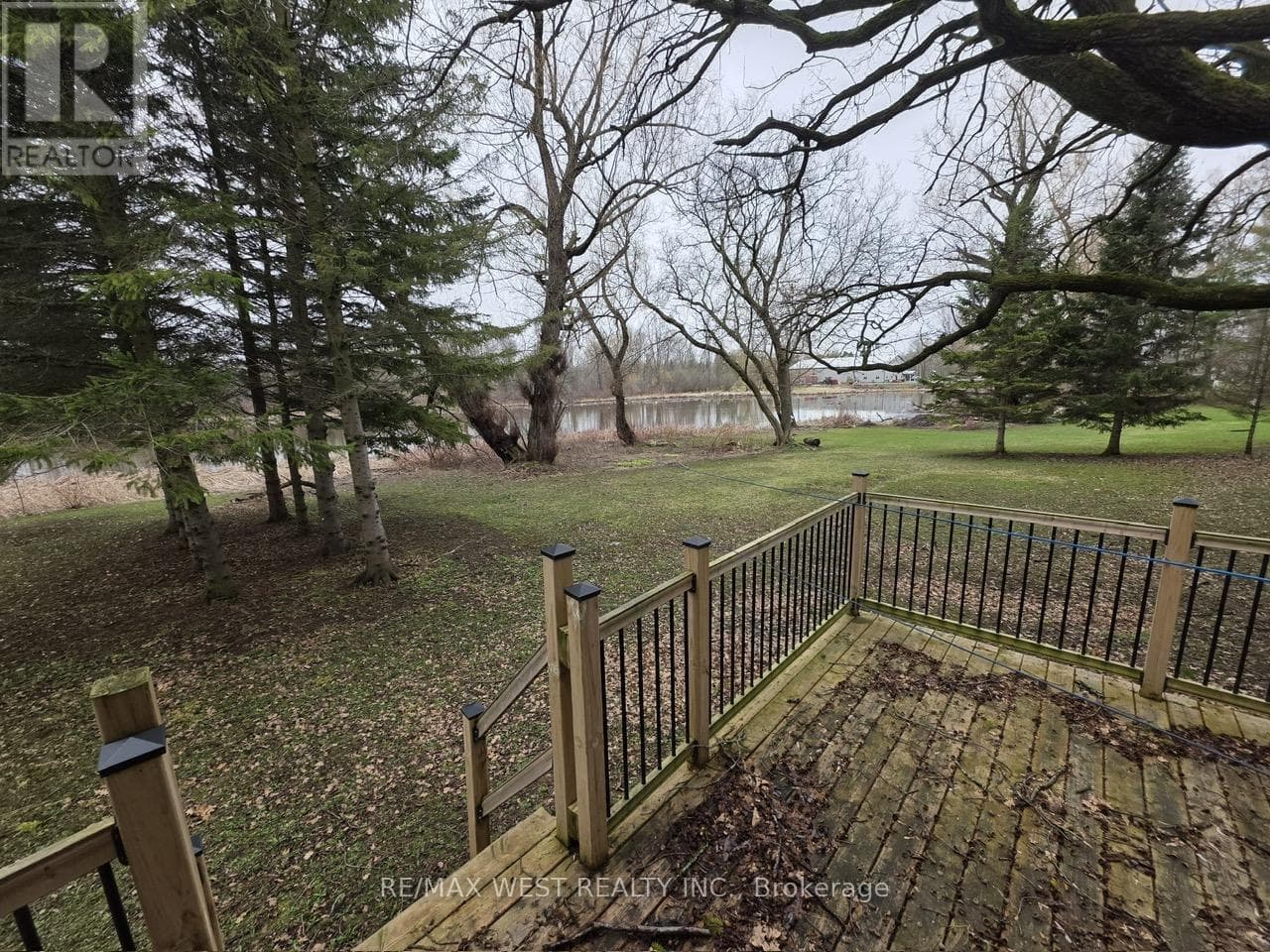 476 HAMILTON STREET photo 4
