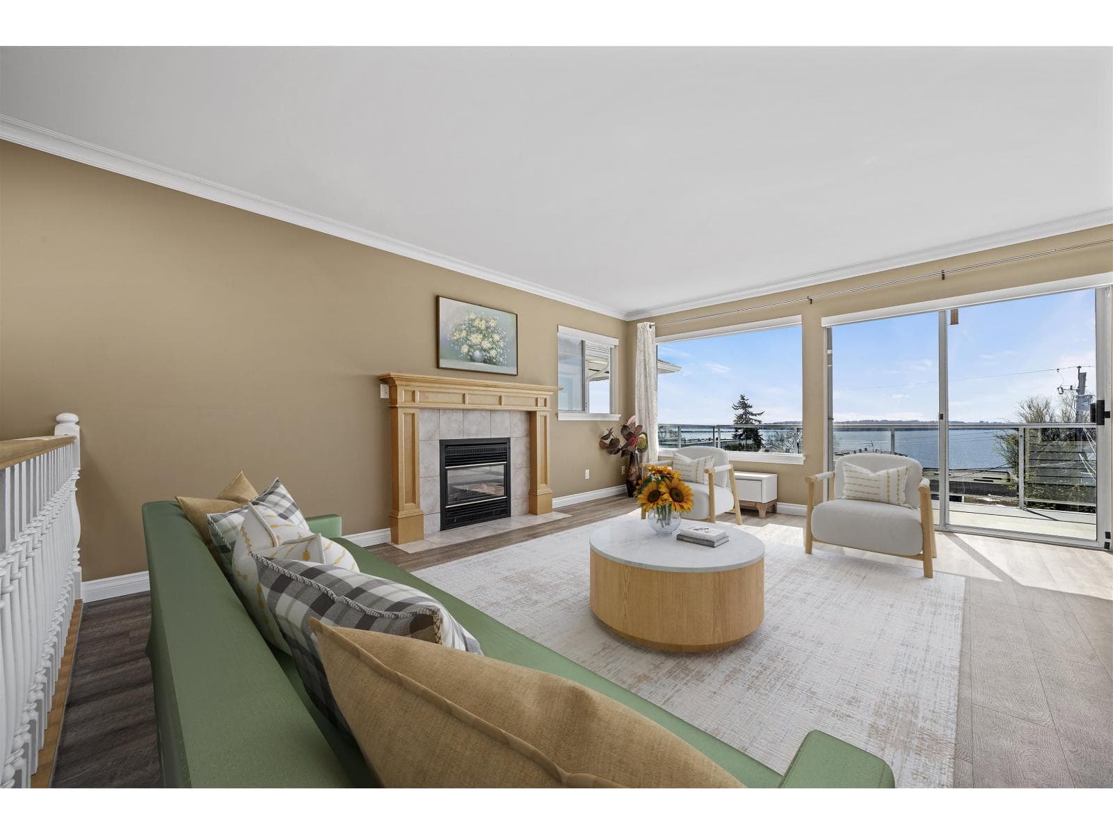 15173 ROYAL AVENUE photo 3