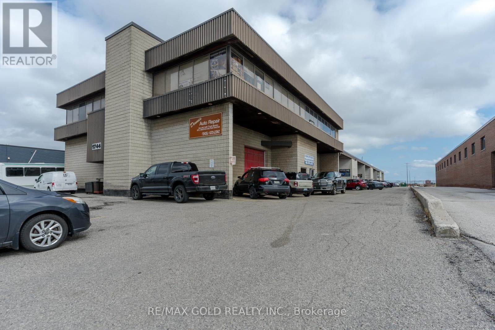 business at 1 & 2 - 1744 MEYERSIDE DRIVE — $159,995