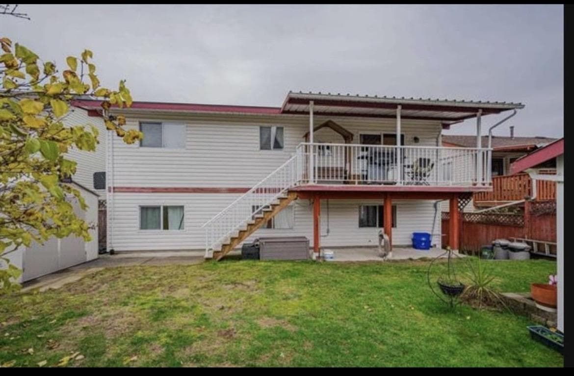 3237 272B STREET photo 3