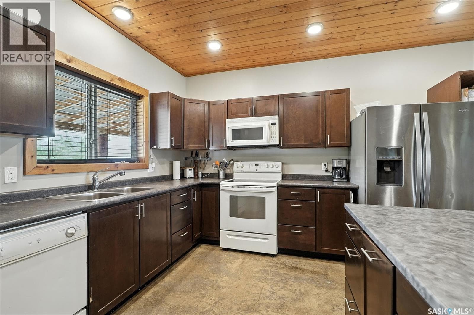 Hansen acreage — photo 4