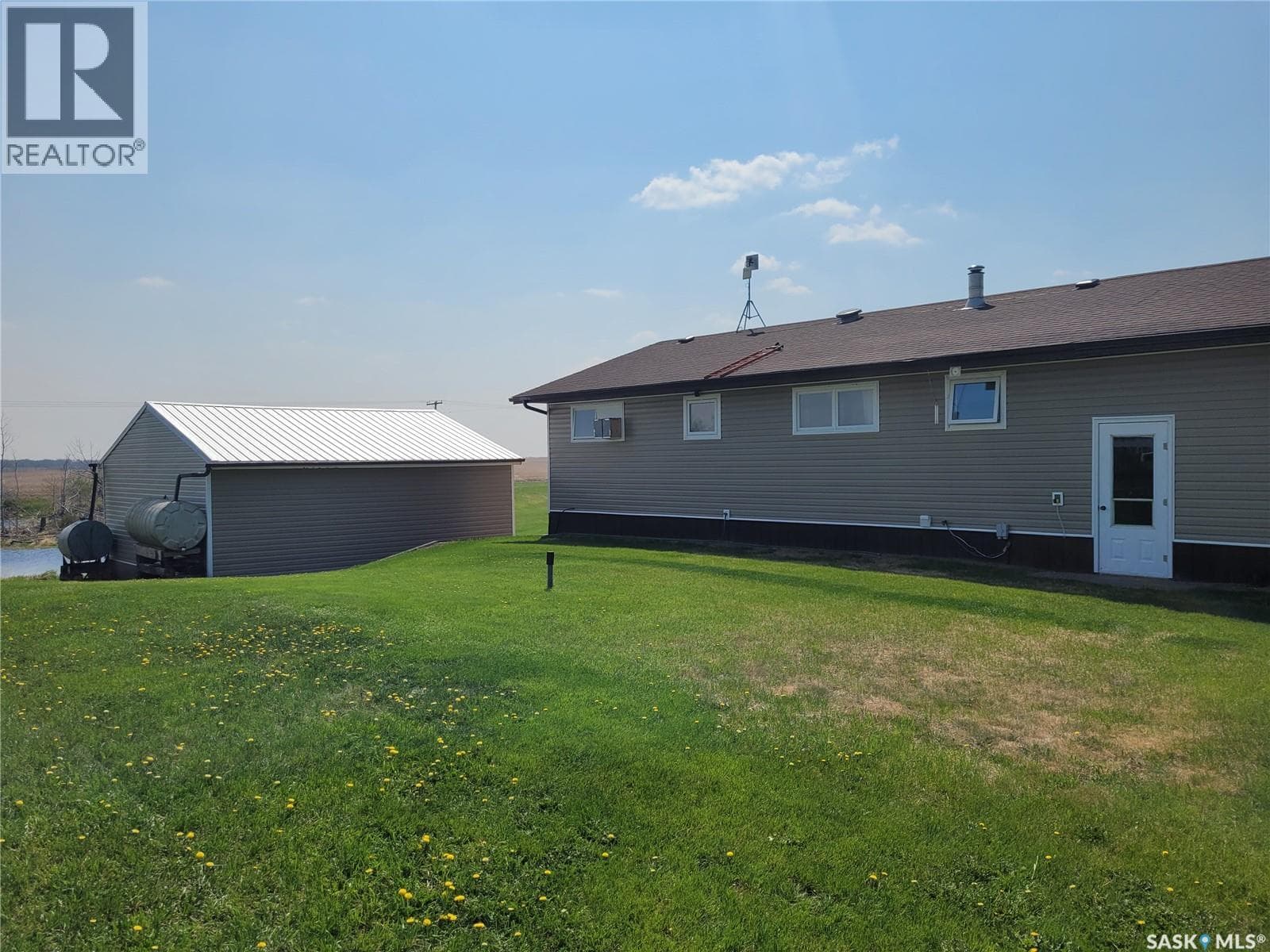 Gonsch Acreage photo 2