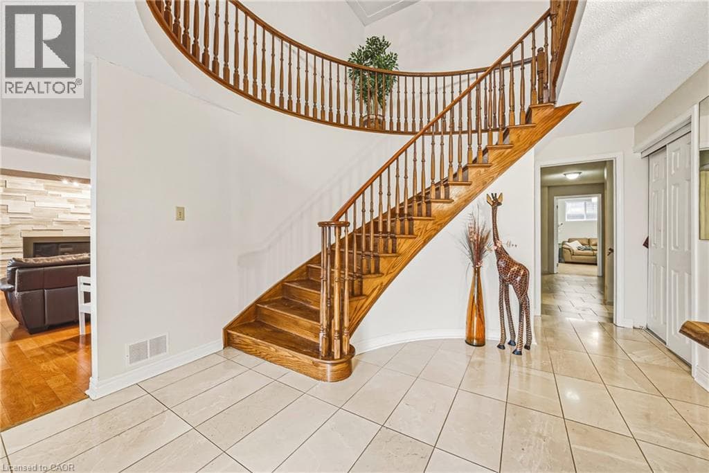 24 HILDEGARD Drive photo 5