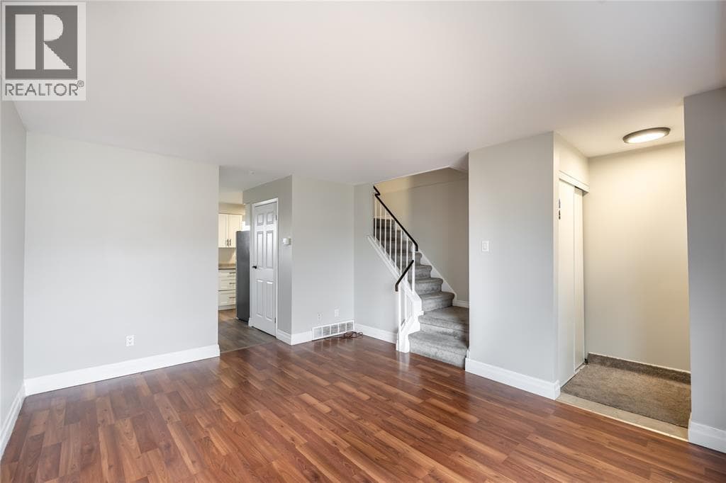 27 TURNER DRIVE Unit# 32 photo 4