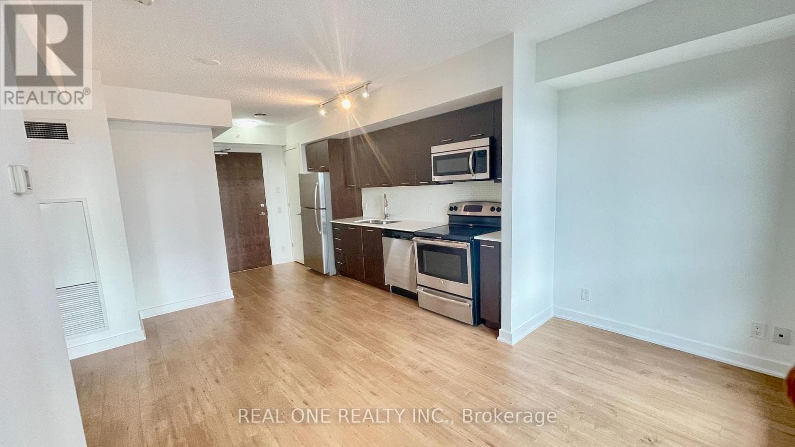 809 - 2220 LAKESHORE BOULEVARD photo 5