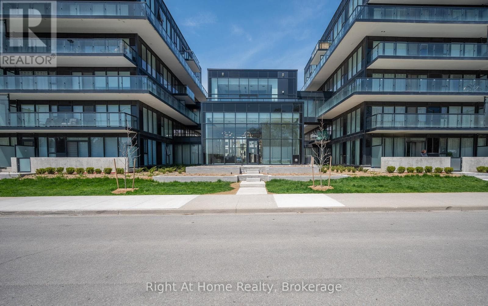 1 bed 1 bath single family at B426 - 1119 COOKE BOULEVARD — $399,999