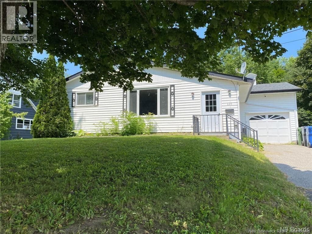629 Old King George Hwy photo 2