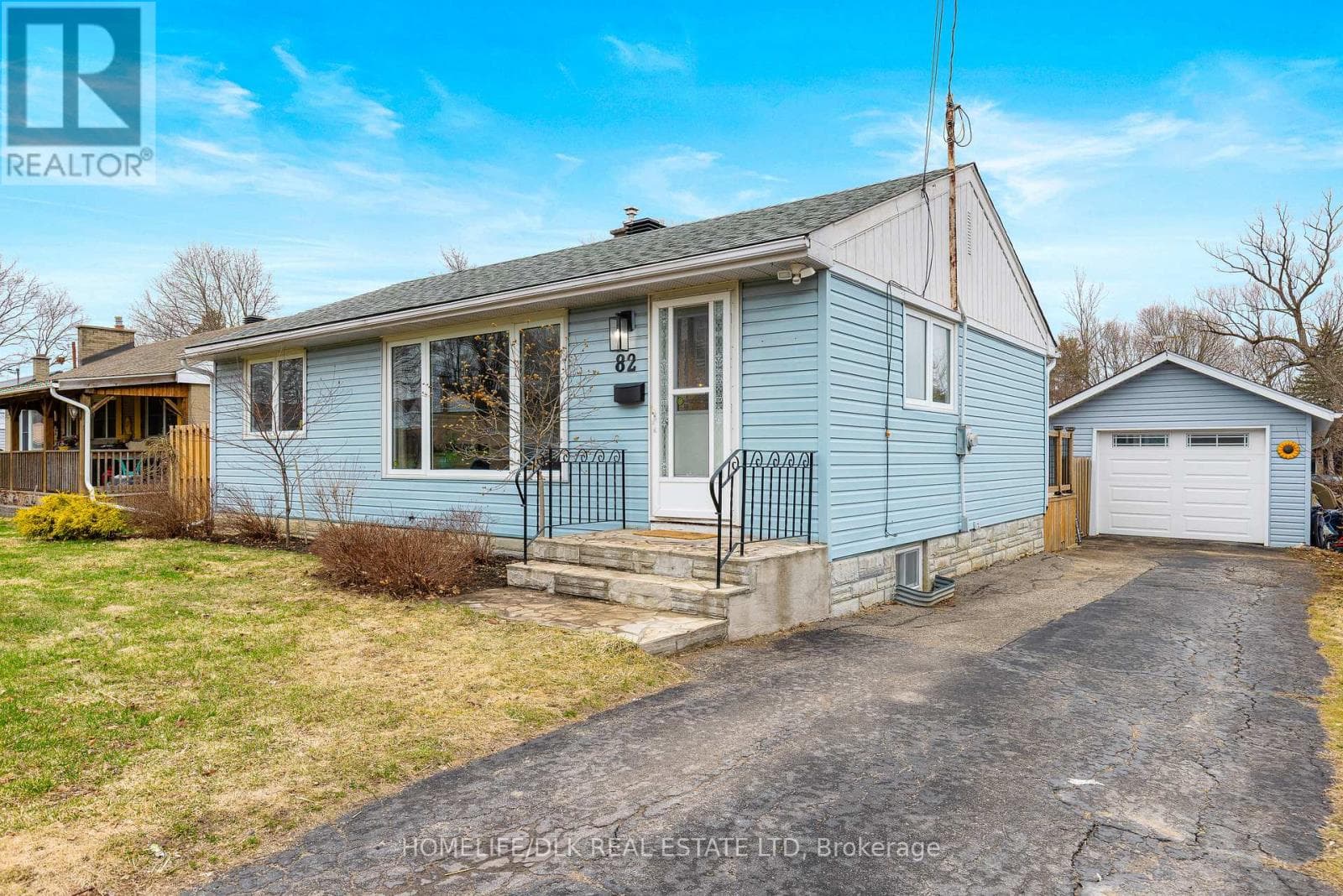 82 BROOKVIEW CRESCENT photo 3