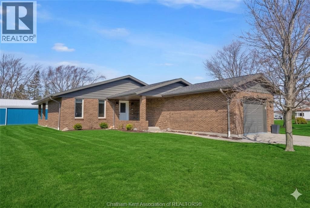 2 bed 2 bath single family at 1 Circle DRIVE — $499,900