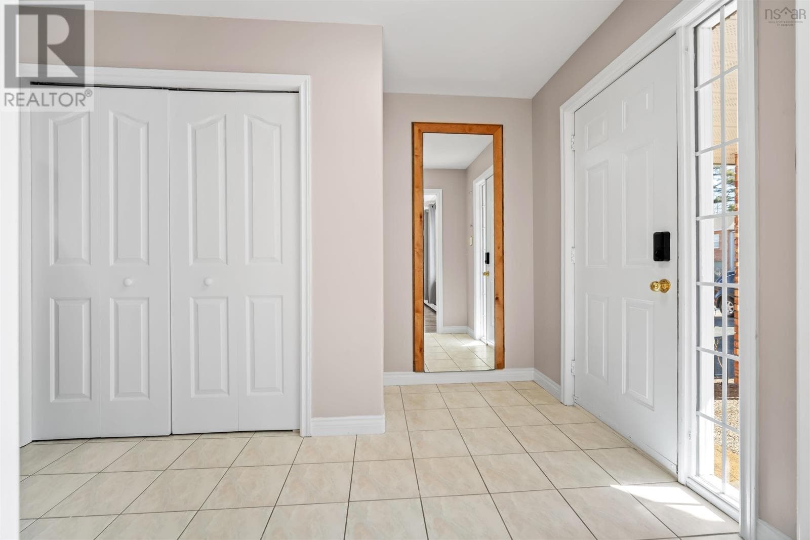 6 Binnacle Court photo 5