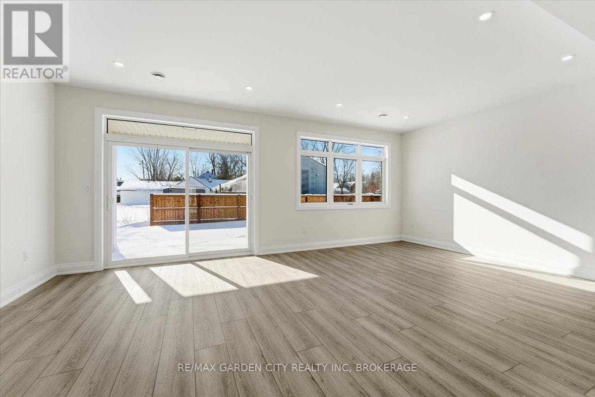 3689 ELM STREET photo 4