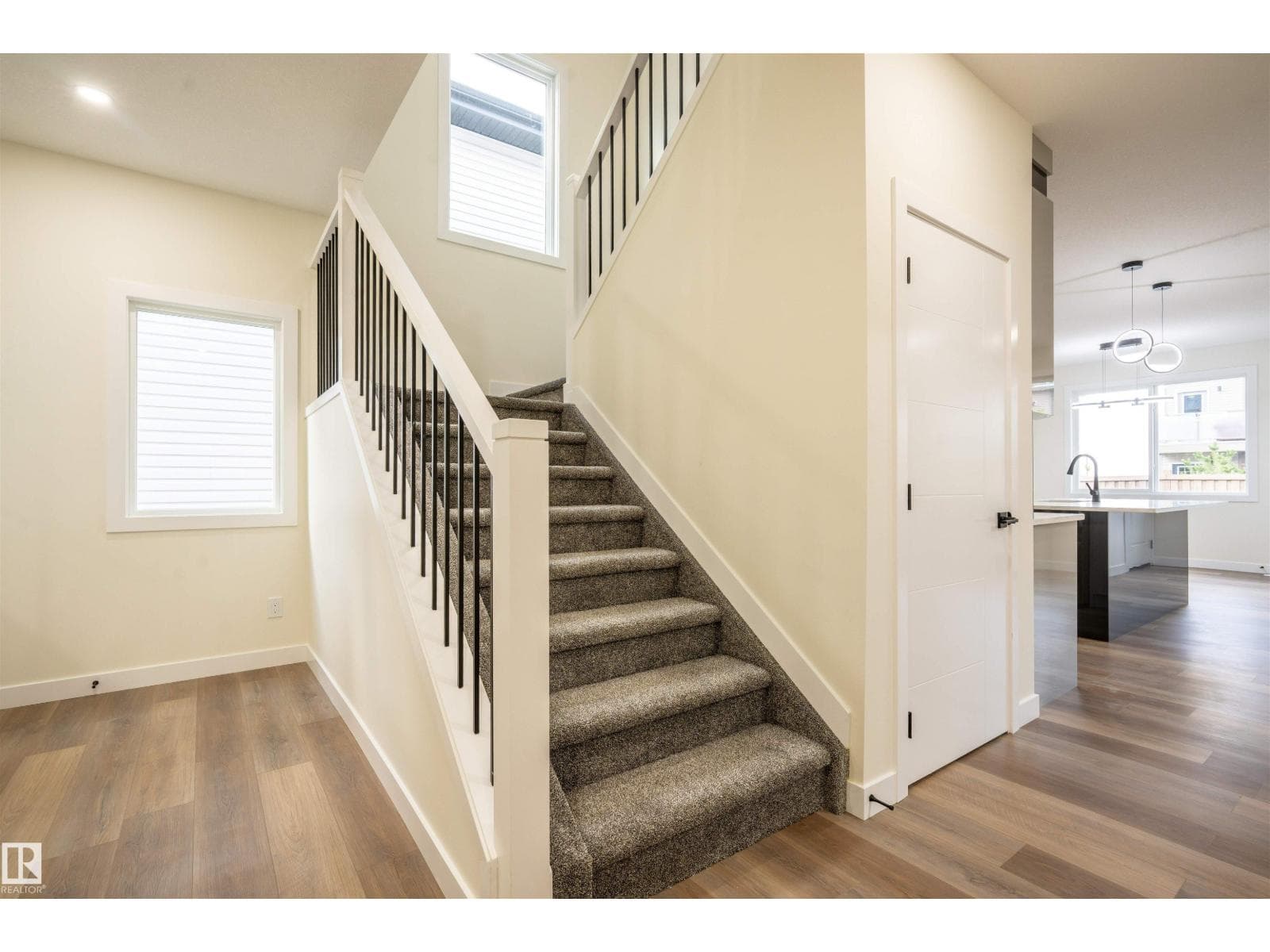 5720 176 AV NW photo 5