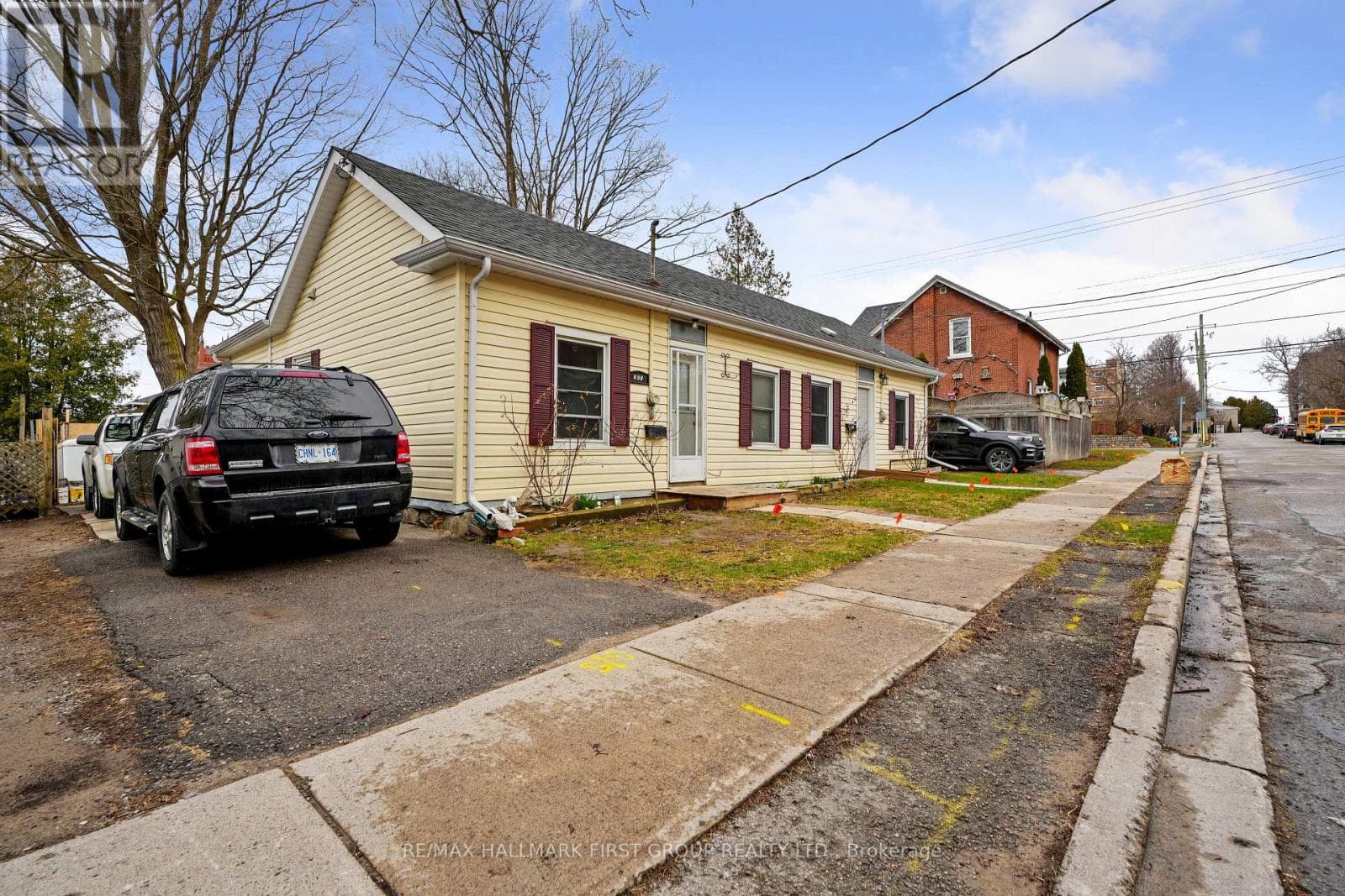387 / 389 JOHN STREET photo 2